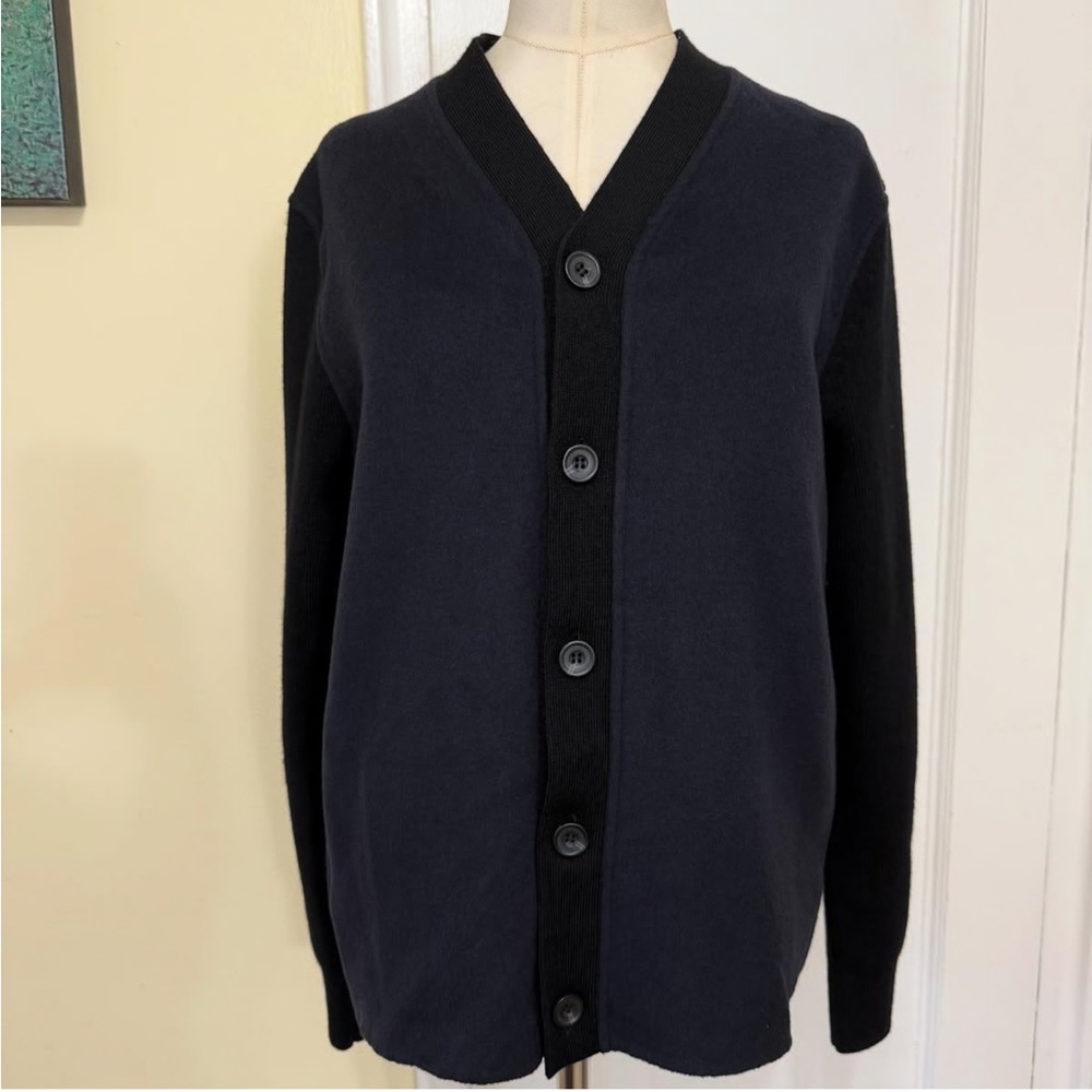 New-COS
Color-Block Paneled Wool Cardigan - Picture 11 of 14